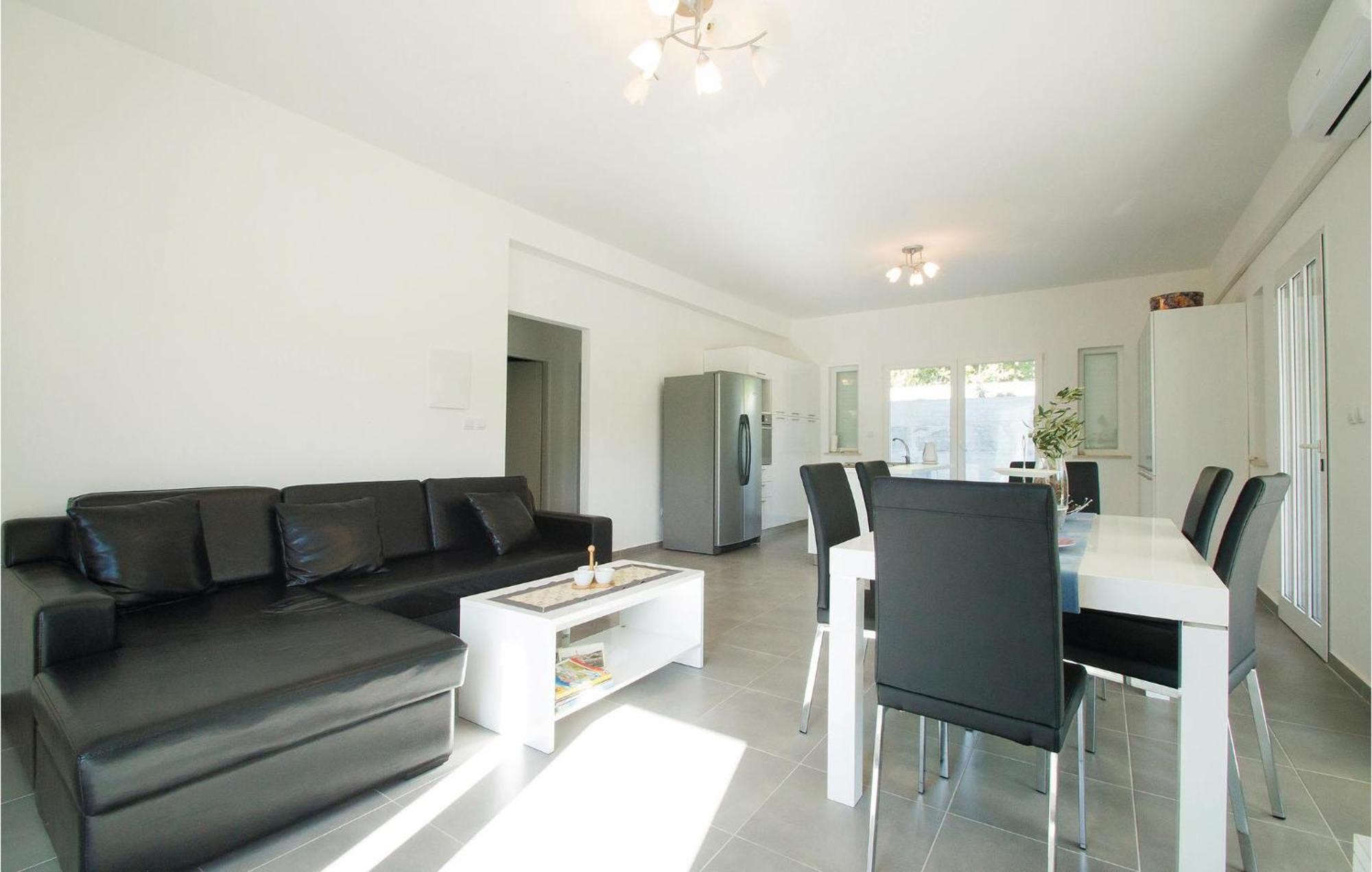 Stunning Apartment In Grscica With Kitchen Прижба Экстерьер фото